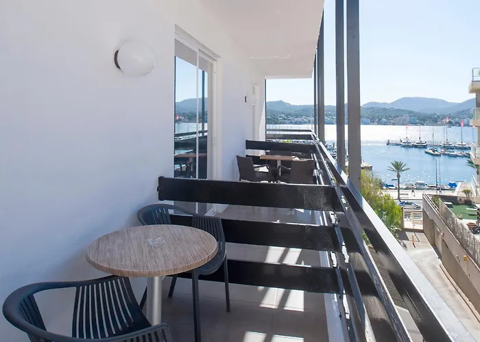 Es Mitjorn Hotel